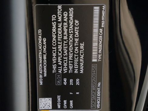 Used 2025 Aston Martin V8 Vantage Coupe image 28