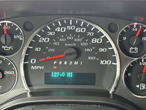 Used 2024 Chevrolet Express 2500 w/ Driver Convenience Package image 8