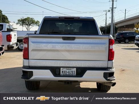 Used 2020 Chevrolet Silverado 1500 Custom w/ Custom Value Package AWD/4WD image 5