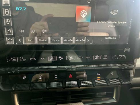 Used 2022 GMC Hummer EV Edition 1 w/ LPO, Illumination Package image 17