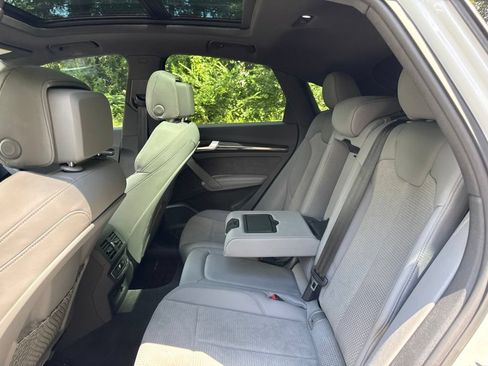 Used 2025 Audi SQ5 Premium Plus AWD/4WD image 21