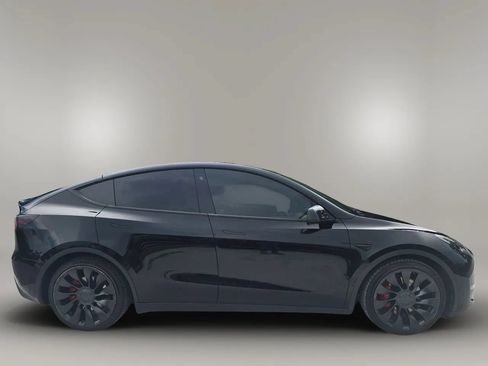Used 2022 Tesla Model Y Performance AWD/4WD image 9