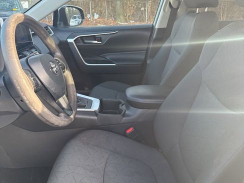 Used 2023 Toyota RAV4 XLE FWD image 10