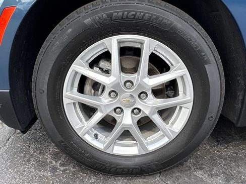 Used 2024 Chevrolet Equinox LT FWD image 30