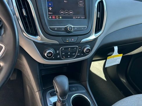 Used 2024 Chevrolet Equinox LT image 9