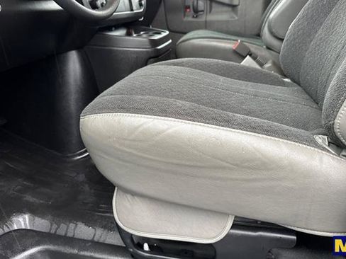 Used 2024 GMC Savana 2500 w/ Driver Convenience Package image 13