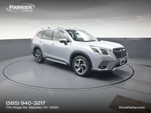 Used 2024 Subaru Forester Touring AWD/4WD image 1