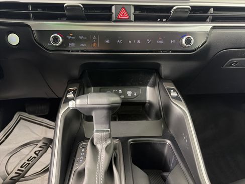 Used 2025 Kia Sorento S w/ Panoramic Sunroof Package image 23