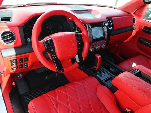 Used 2018 Toyota Tundra SR5 w/ SR5 Upgrade Package image 10