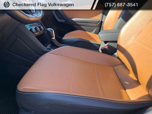 Used 2019 Volkswagen Tiguan SE w/ Panoramic Sunroof Package AWD/4WD image 24