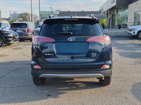 Used 2017 Toyota RAV4 XLE w/ All Weather Liner Package AWD/4WD image 7
