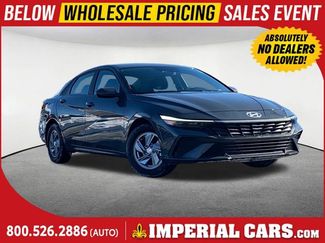 Used 2024 Hyundai Elantra SE video 1