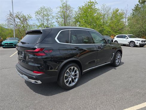 New 2026 BMW X5 xDrive40i w/ Climate Comfort Package AWD/4WD image 3