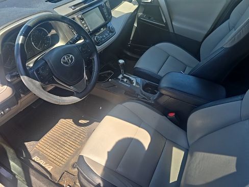 Used 2018 Toyota RAV4 Limited w/ Advanced Technology Package AWD/4WD image 12