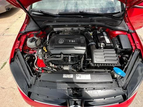 Used 2015 Volkswagen Golf S FWD image 20