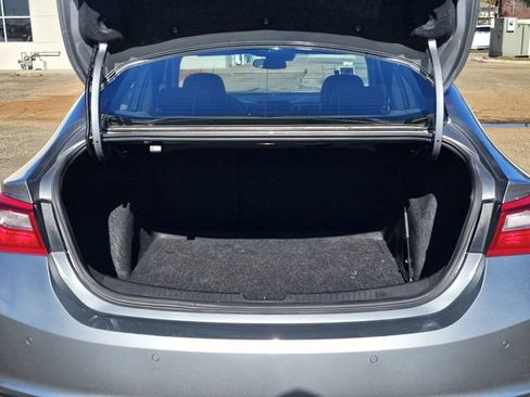 Used 2024 Chevrolet Malibu LT image 28