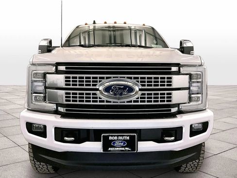 Used 2019 Ford F350 Platinum w/ Platinum Ultimate Package AWD/4WD image 4