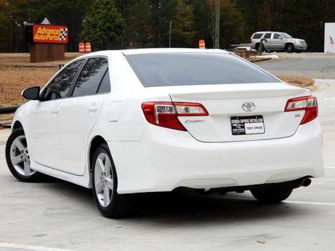 Used 2012 Toyota Camry SE image 15