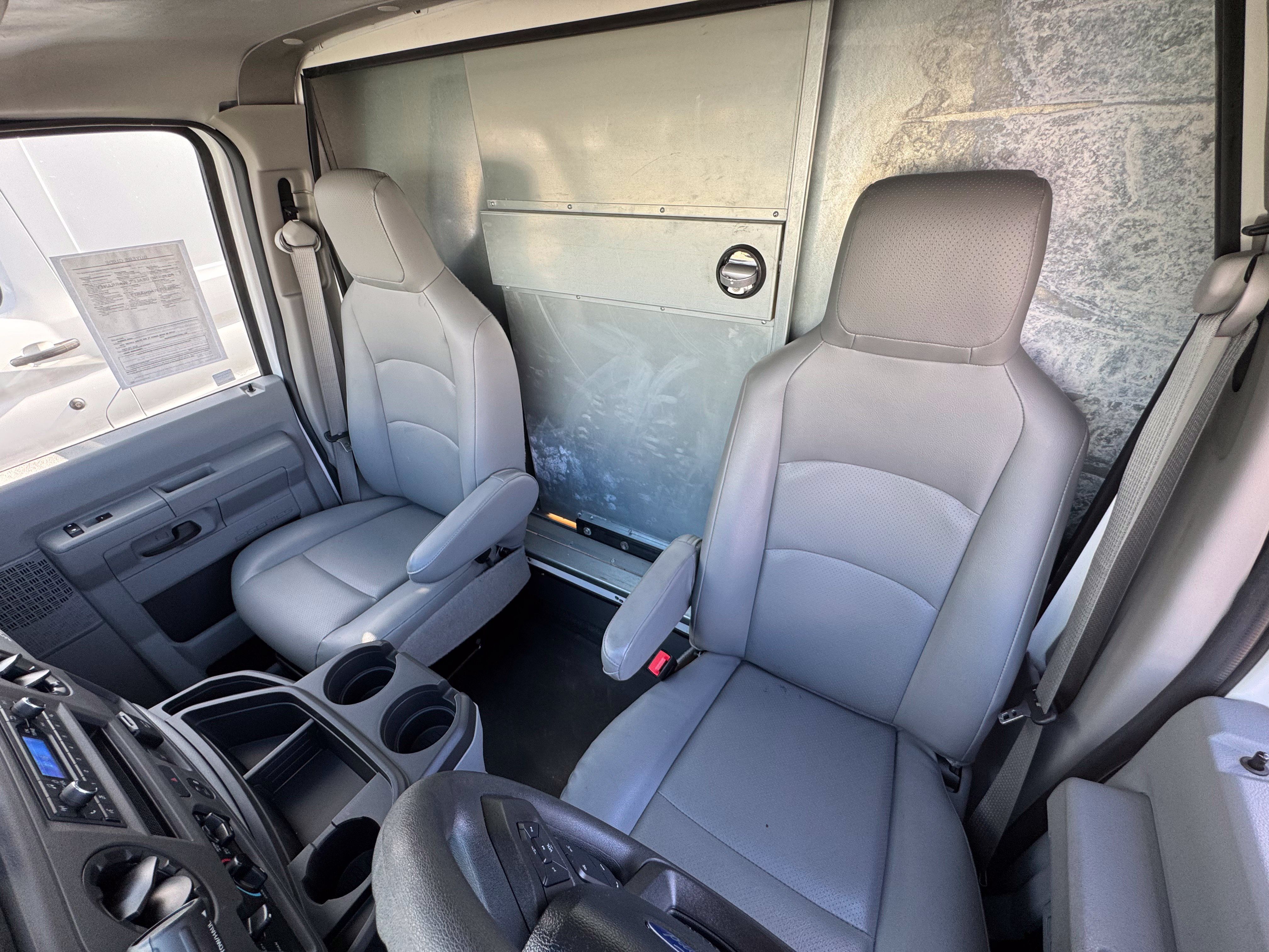 Used 2023 Ford E-450 and Econoline 450 Super Duty w/ Power Windows & Locks Group RWD image 28