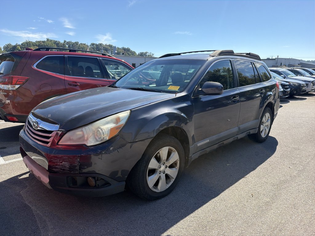 Used 2010 Subaru Outback 2.5i Limited w/ Popular Equipment Group 2C AWD/4WD image 10