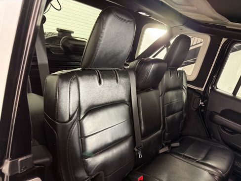Used 2021 Jeep Wrangler Unlimited Sahara AWD/4WD image 23