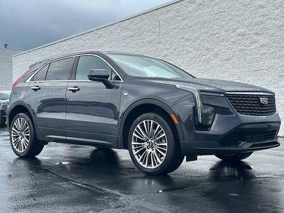 New 2025 Cadillac XT4 Premium Luxury