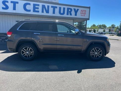 Used 2018 Jeep Grand Cherokee Limited w/ Luxury Group II RWD image 15