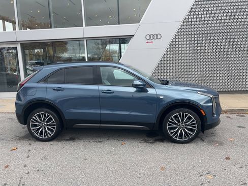 Used 2025 Cadillac XT4 Sport image 16