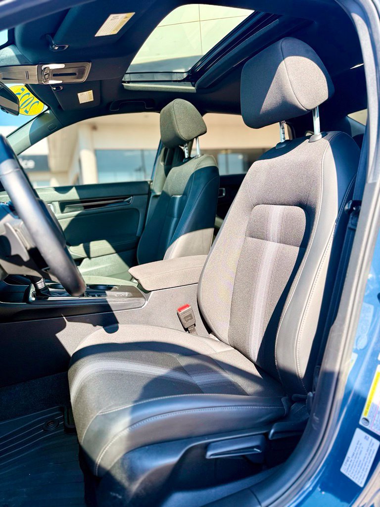 Used 2025 Honda Civic Sport image 10