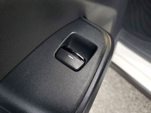 Certified 2024 Subaru Crosstrek 2.0i Premium image 15