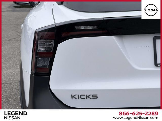 Certified 2025 Nissan Kicks SV AWD/4WD image 13