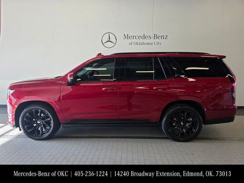 Used 2024 Cadillac Escalade Sport Platinum w/ LPO, ONYX Package image 4