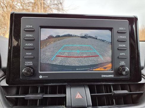 Used 2020 Toyota RAV4 XLE image 11