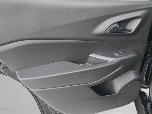 New 2026 Chevrolet Trax LT image 18