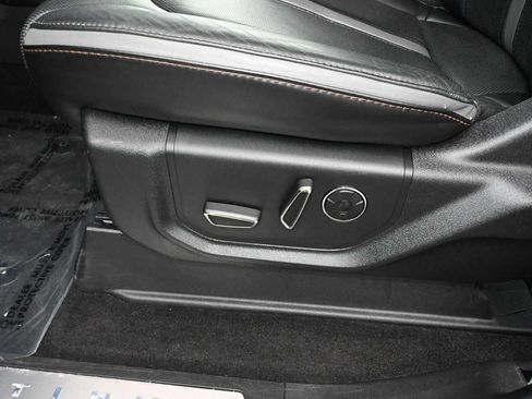 Used 2018 Ford F150 Platinum w/ Equipment Group 701A Luxury AWD/4WD image 10