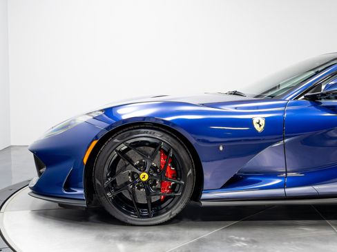 Used 2019 Ferrari 812 Superfast image 32