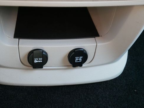 Used 2014 Dodge Grand Caravan SE FWD image 32