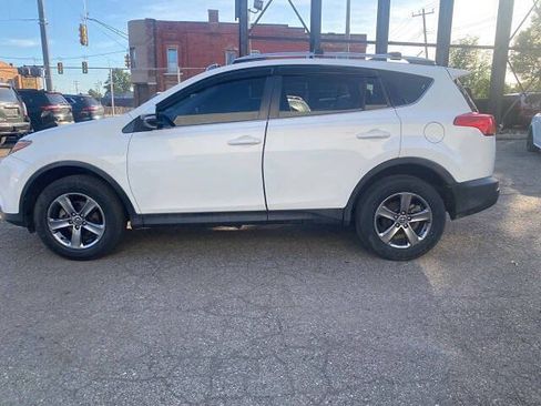 Used 2015 Toyota RAV4 XLE AWD/4WD image 16
