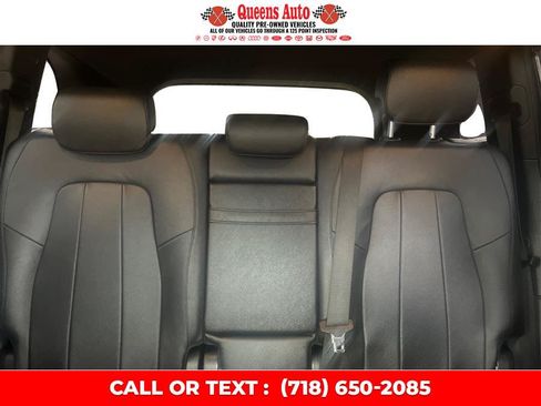 Used 2021 Mercedes-Benz GLB 250 4MATIC w/ Premium Package image 16