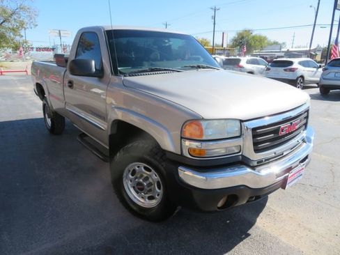 Used 2004 GMC Sierra 2500 SLE w/ Skid Plate Package image 3