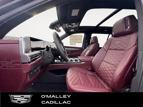 New 2026 Cadillac Escalade Luxury w/ LPO, Radiant Package image 10