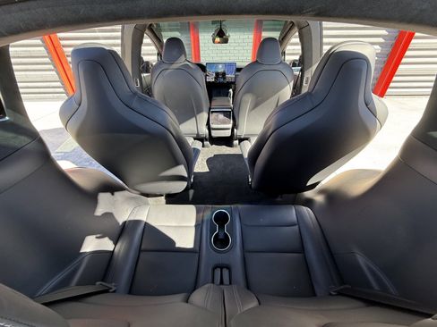 Used 2022 Tesla Model X Plaid image 15