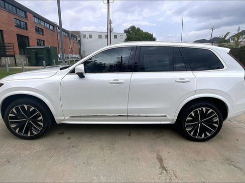 New 2026 Volvo XC90 B6 Ultra w/ Protection Package AWD/4WD image 21
