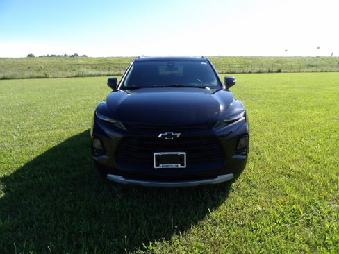 Used 2021 Chevrolet Blazer LT w/ Redline Edition FWD image 3