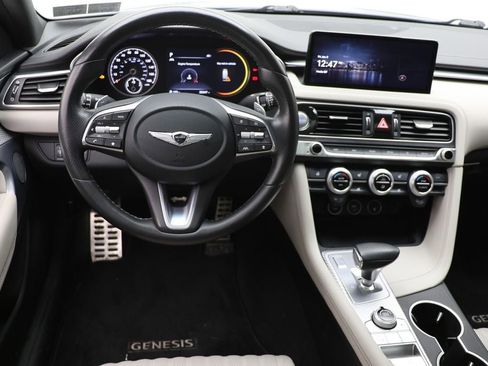 Used 2022 Genesis G70 3.3T w/ Sport Advanced Package image 12