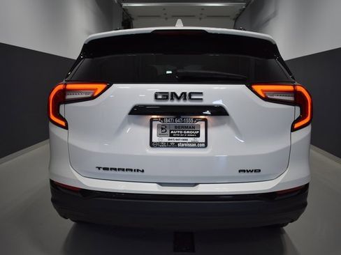 Used 2022 GMC Terrain SLE w/ Driver Convenience Package image 9