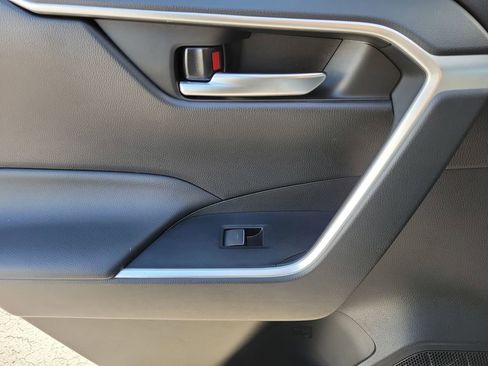 Used 2023 Toyota RAV4 XLE image 8