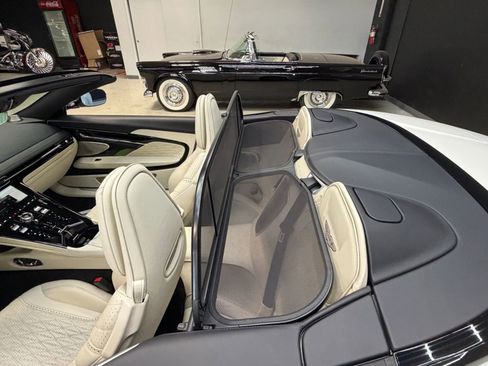 Used 2024 Aston Martin DB12 Convertible RWD image 45