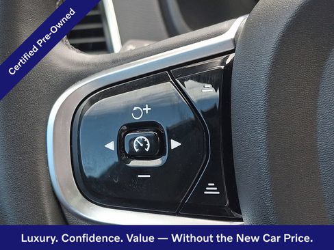Certified 2023 Volvo XC90 B6 Plus AWD/4WD image 22