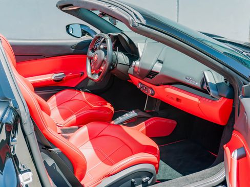 Used 2018 Ferrari 488 Spider RWD image 57